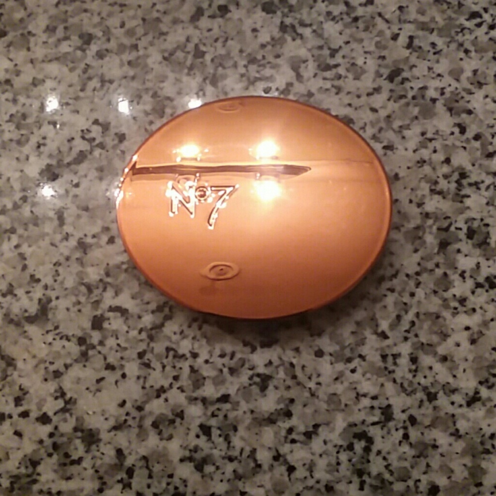 No 7 Bronzer- Golden Sand